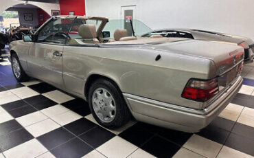 Mercedes-Benz-E-Class-Cabriolet-1995-21