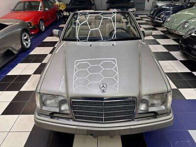 Mercedes-Benz-E-Class-Cabriolet-1995-5