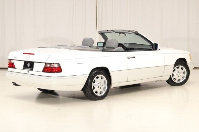 Mercedes-Benz-E-Class-Cabriolet-1995-9