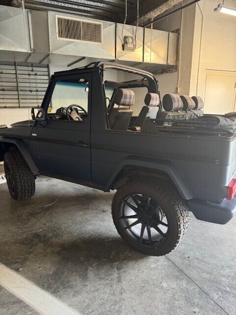 Mercedes-Benz-G-Class-Cabriolet-1985-4