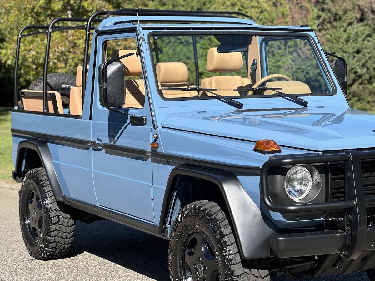 Mercedes-Benz-G-Class-Cabriolet-1990-24