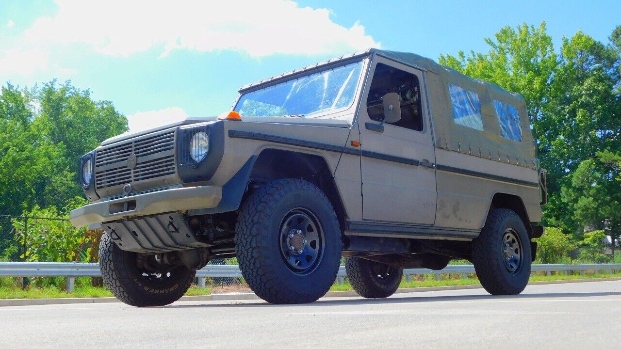 Mercedes-Benz-G-Class-Cabriolet-1995-3