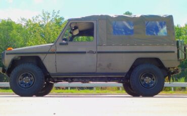 Mercedes-Benz-G-Class-Cabriolet-1995-4