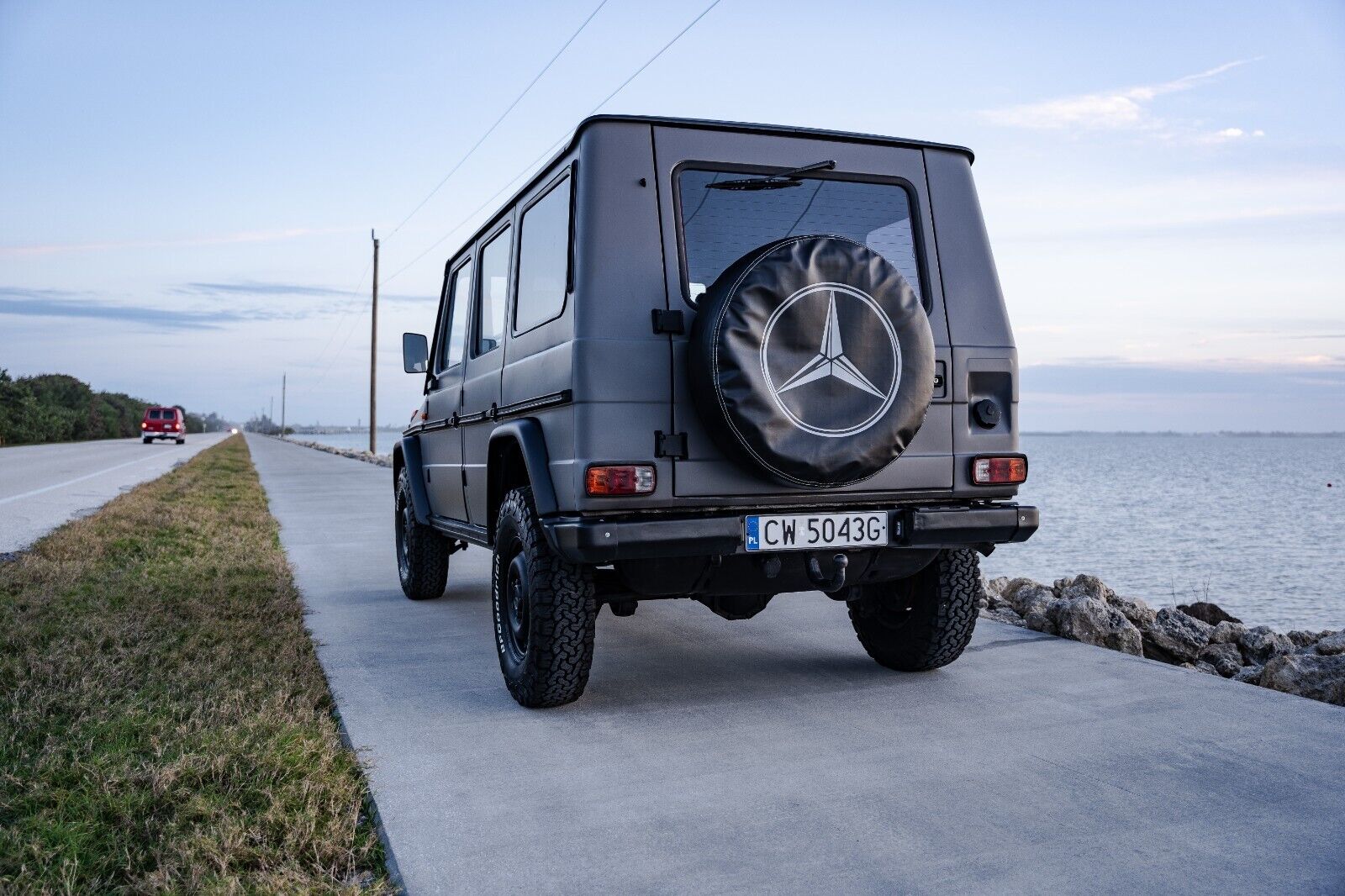 Mercedes-Benz-G-Class-SUV-1992-8