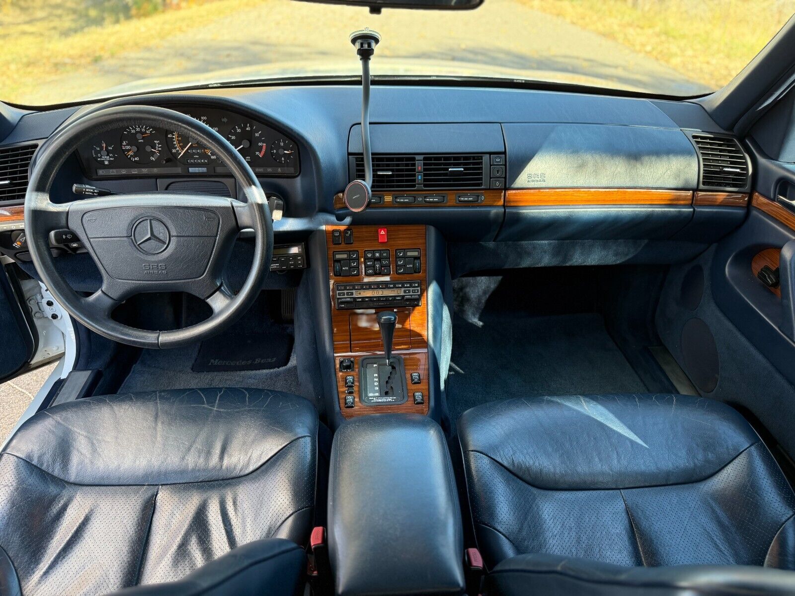 Mercedes-Benz-Other-Berline-1992-23