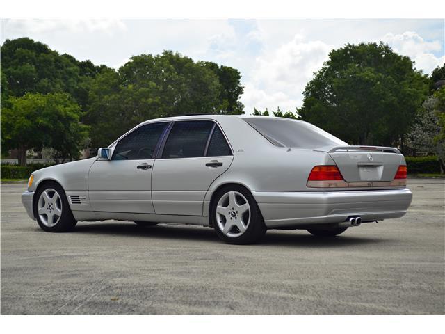 Mercedes-Benz-S-Class-1995-35