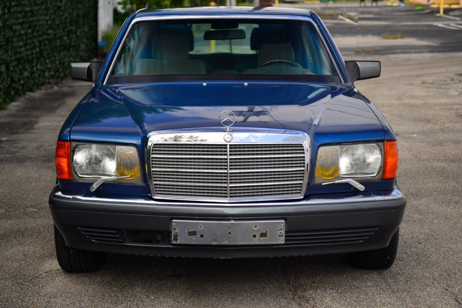 Mercedes-Benz-S-Class-Berline-1985-39