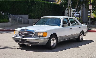 Mercedes-Benz-S-Class-Berline-1986-1