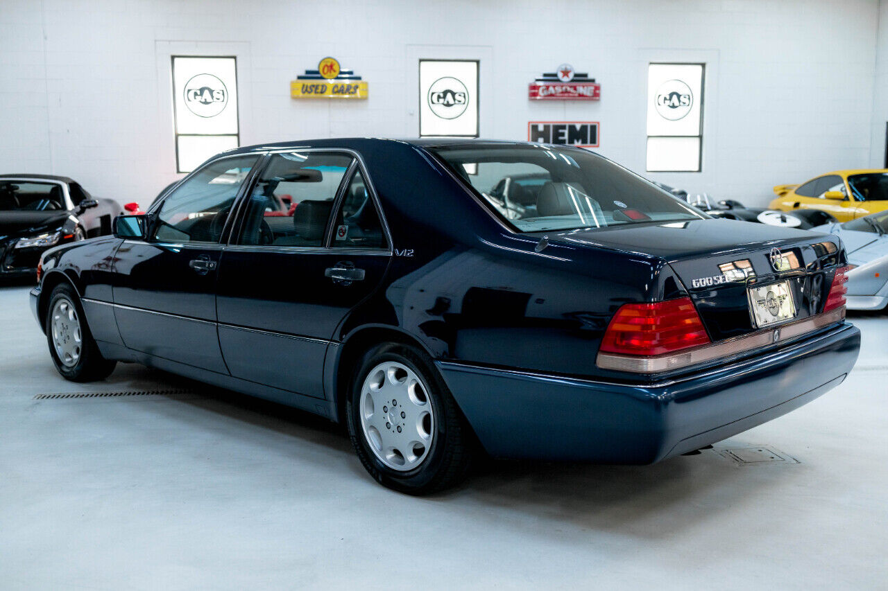 Mercedes-Benz-S-Class-Berline-1993-4