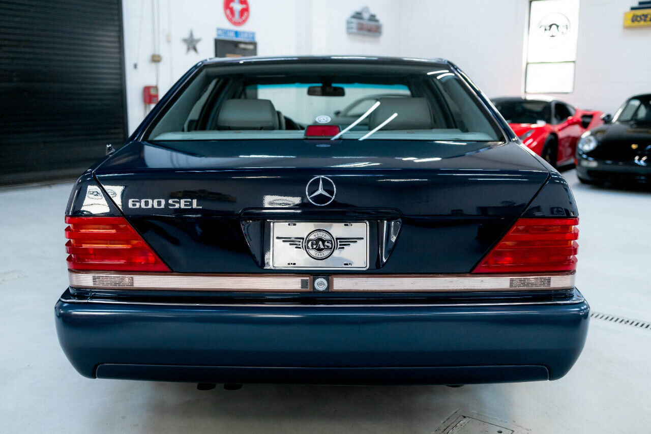 Mercedes-Benz-S-Class-Berline-1993-5