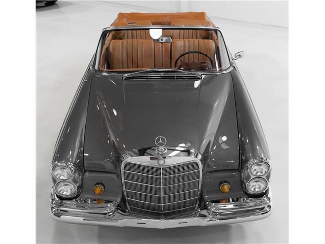 Mercedes-Benz-S-Class-Cabriolet-1967-11