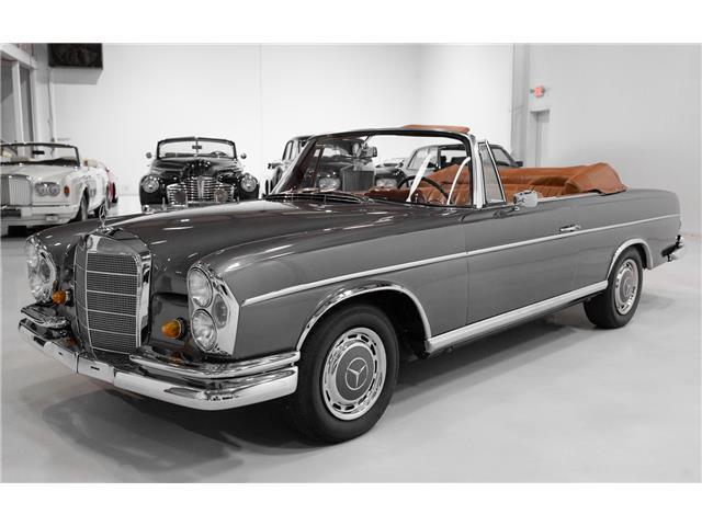 Mercedes-Benz-S-Class-Cabriolet-1967-2