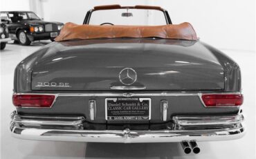 Mercedes-Benz-S-Class-Cabriolet-1967-7