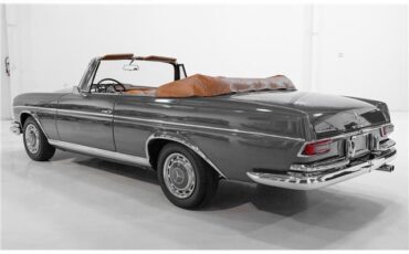 Mercedes-Benz-S-Class-Cabriolet-1967-8