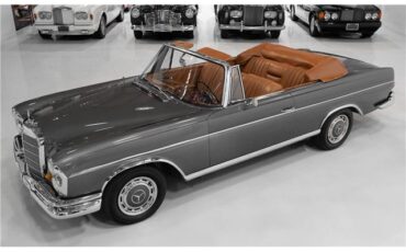 Mercedes-Benz-S-Class-Cabriolet-1967-9