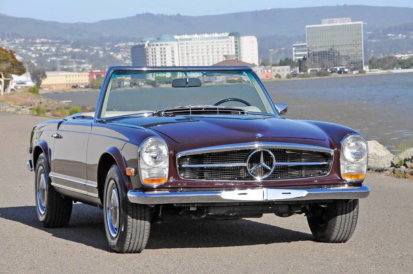 Mercedes-Benz-SL-Class-1968-4