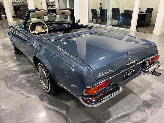 Mercedes-Benz-SL-Class-1969-4