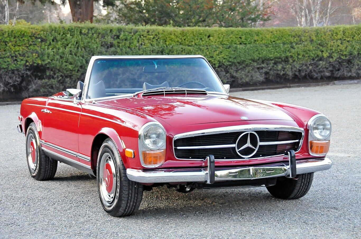 Mercedes-Benz-SL-Class-1970-1