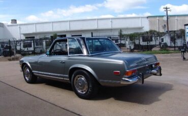 Mercedes-Benz-SL-Class-1970-20