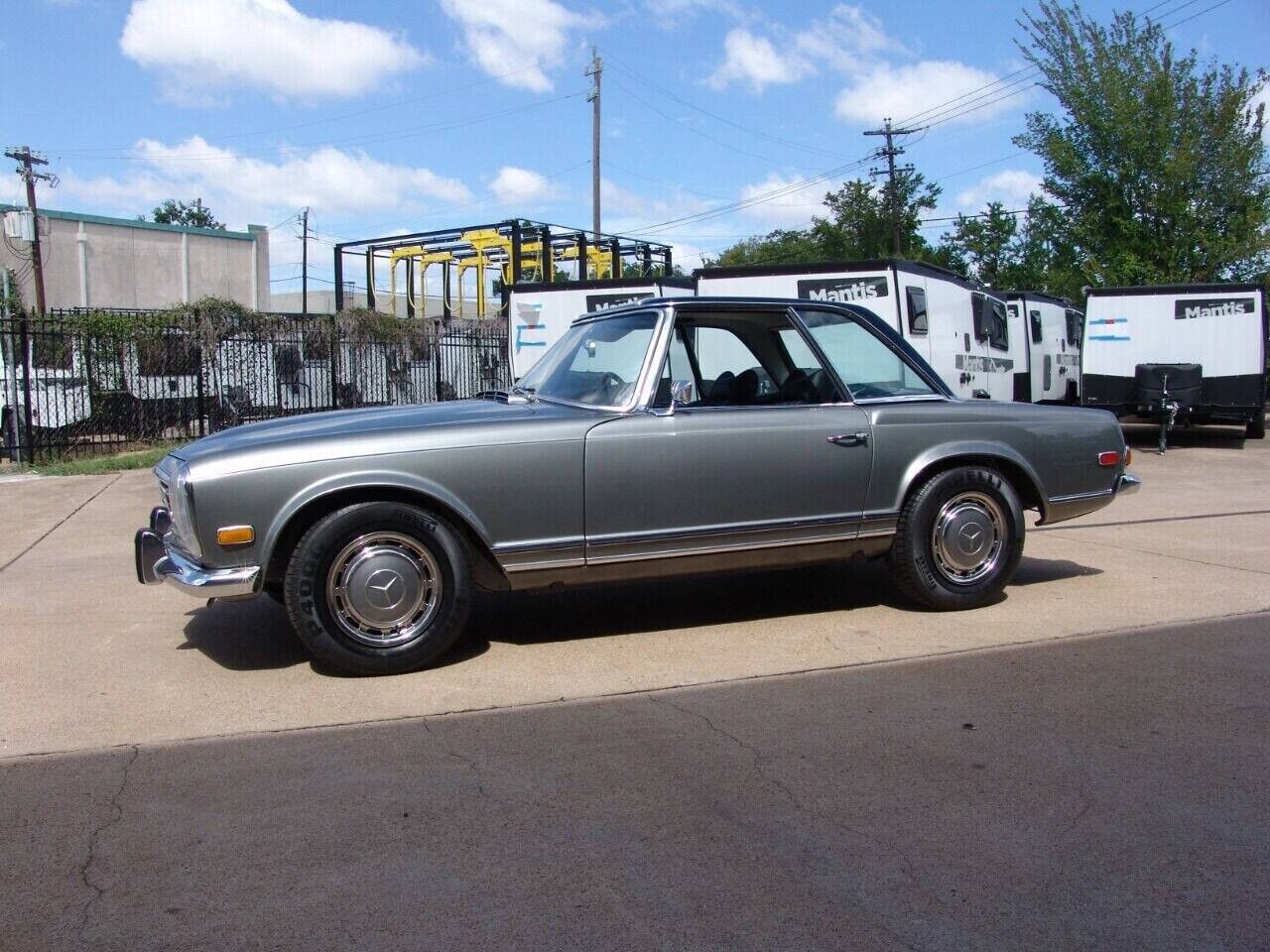 Mercedes-Benz-SL-Class-1970-25