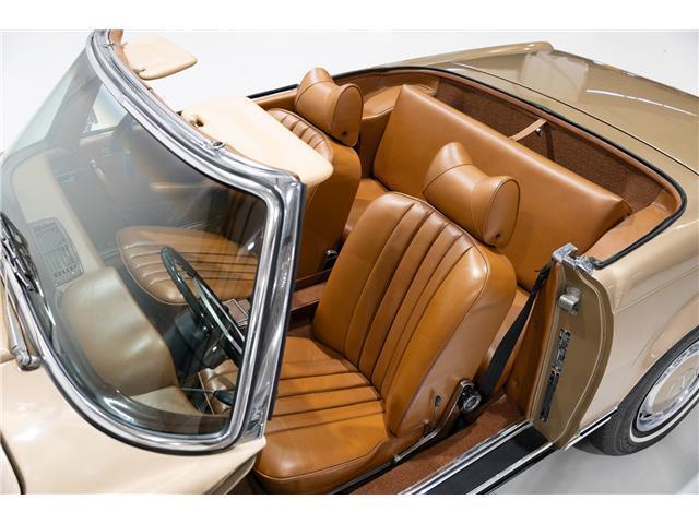 Mercedes-Benz-SL-Class-1971-18