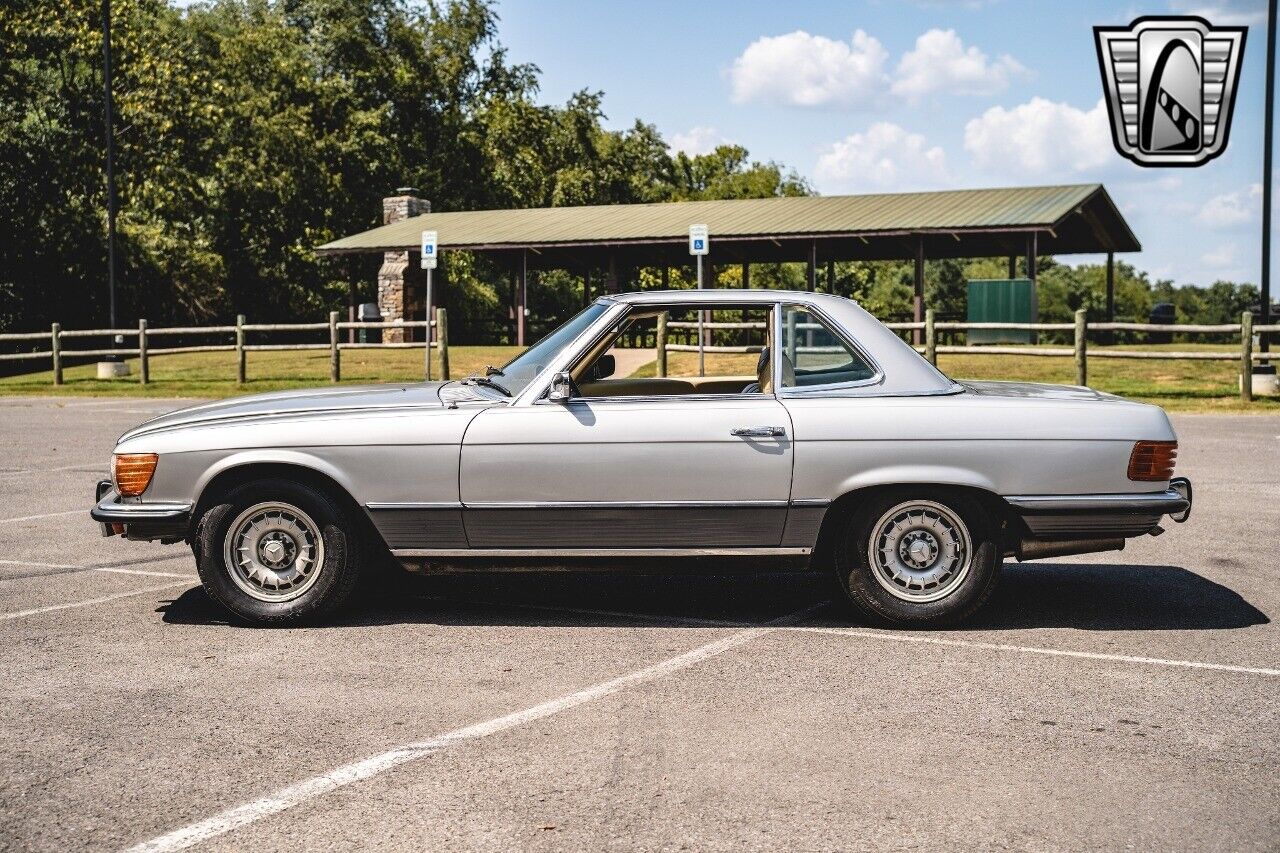 Mercedes-Benz-SL-Class-1973-3