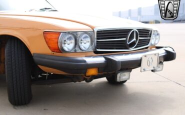 Mercedes-Benz-SL-Class-1975-10