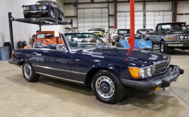 Mercedes-Benz-SL-Class-1975-11