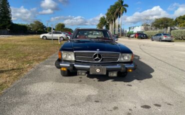 Mercedes-Benz-SL-Class-1975-3