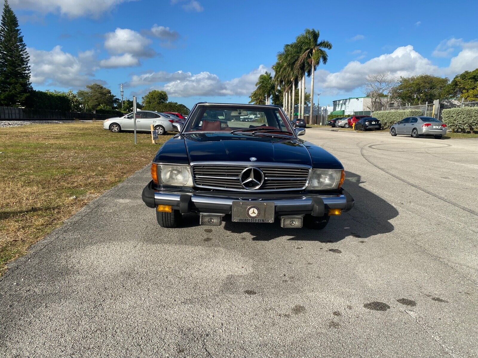 Mercedes-Benz-SL-Class-1975-3