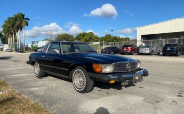 Mercedes-Benz-SL-Class-1975-4