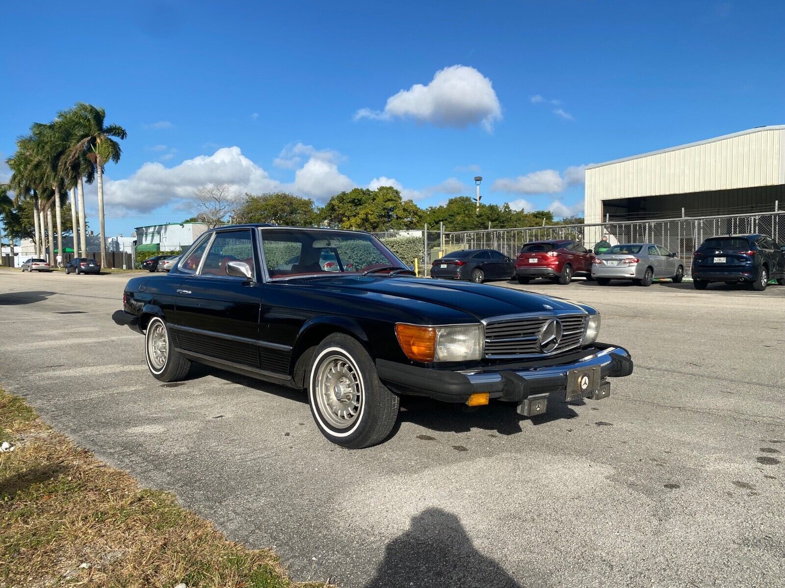 Mercedes-Benz-SL-Class-1975-4