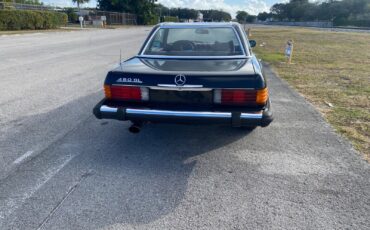 Mercedes-Benz-SL-Class-1975-7