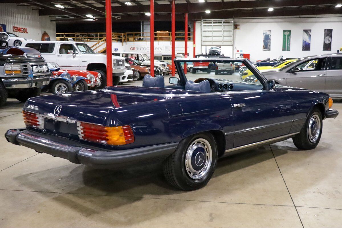 Mercedes-Benz-SL-Class-1975-7