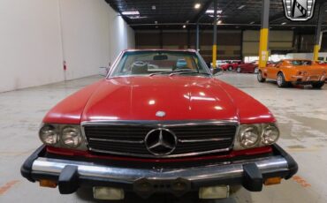 Mercedes-Benz-SL-Class-1977-6