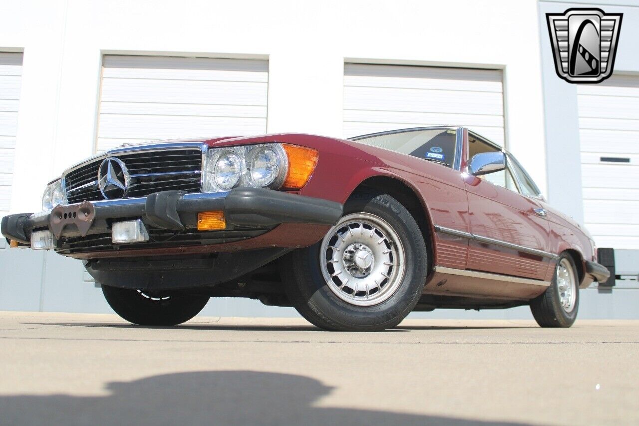 Mercedes-Benz-SL-Class-1980-3