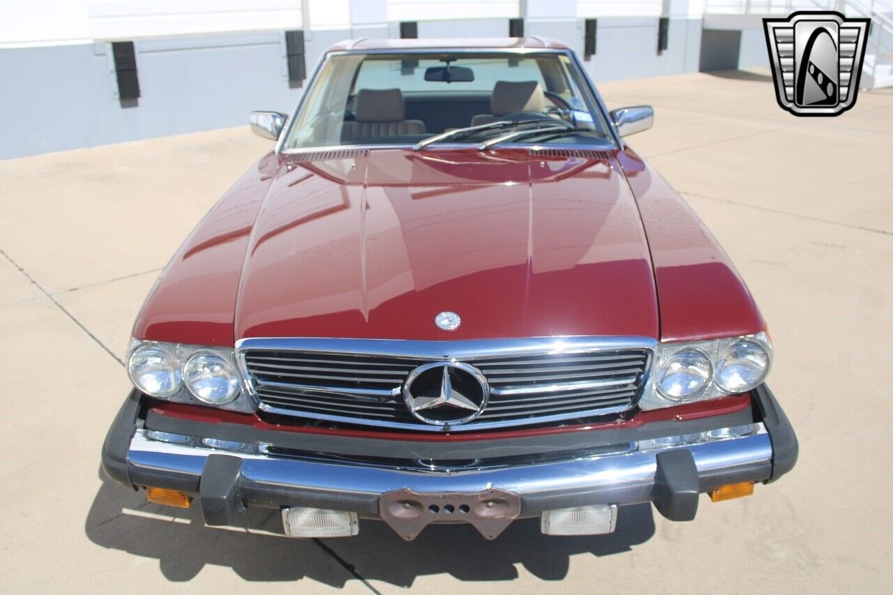 Mercedes-Benz-SL-Class-1980-5