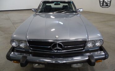 Mercedes-Benz-SL-Class-1983-3