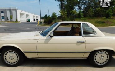 Mercedes-Benz-SL-Class-1983-6