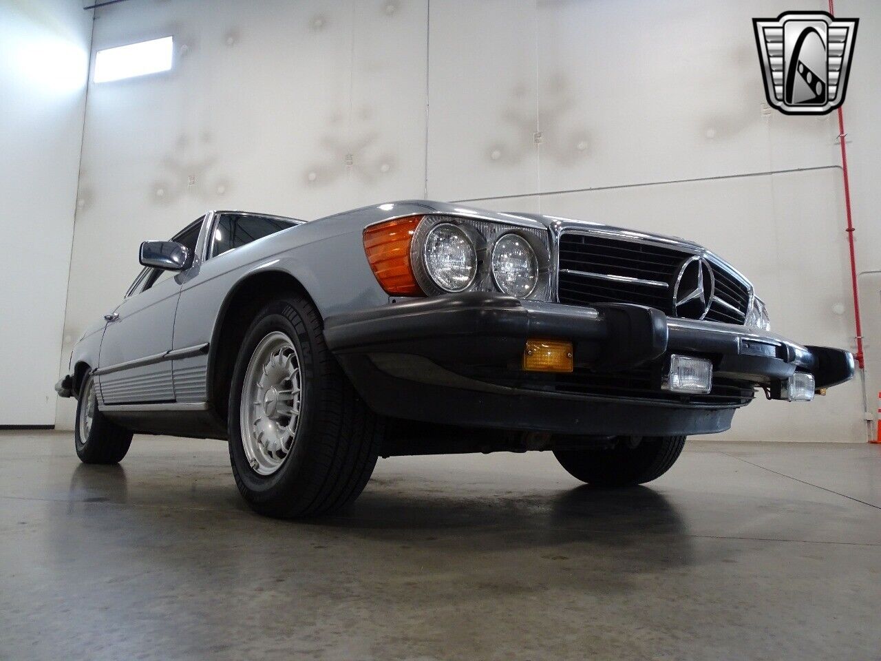 Mercedes-Benz-SL-Class-1983-8