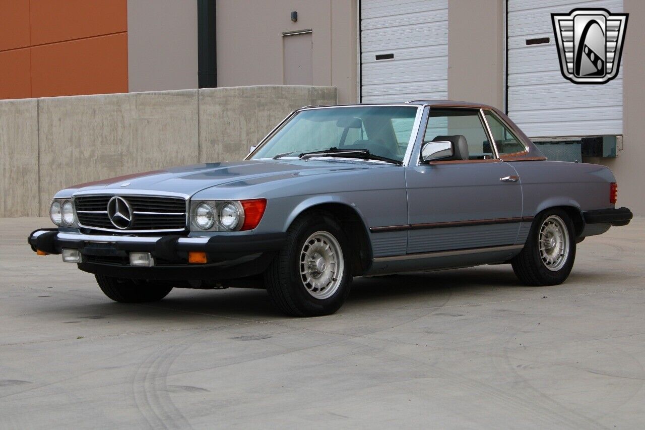 Mercedes-Benz-SL-Class-1984-6