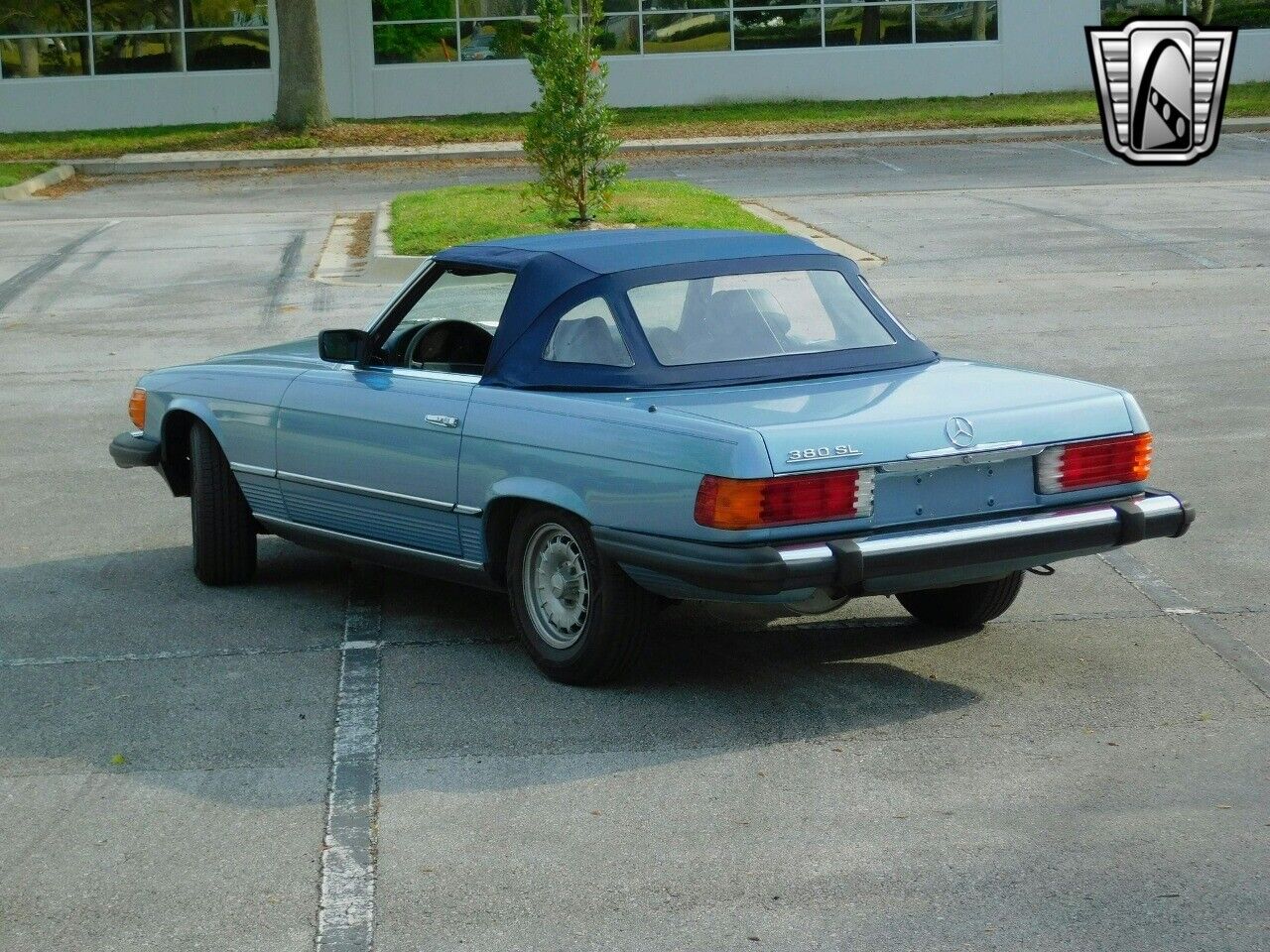 Mercedes-Benz-SL-Class-1985-8