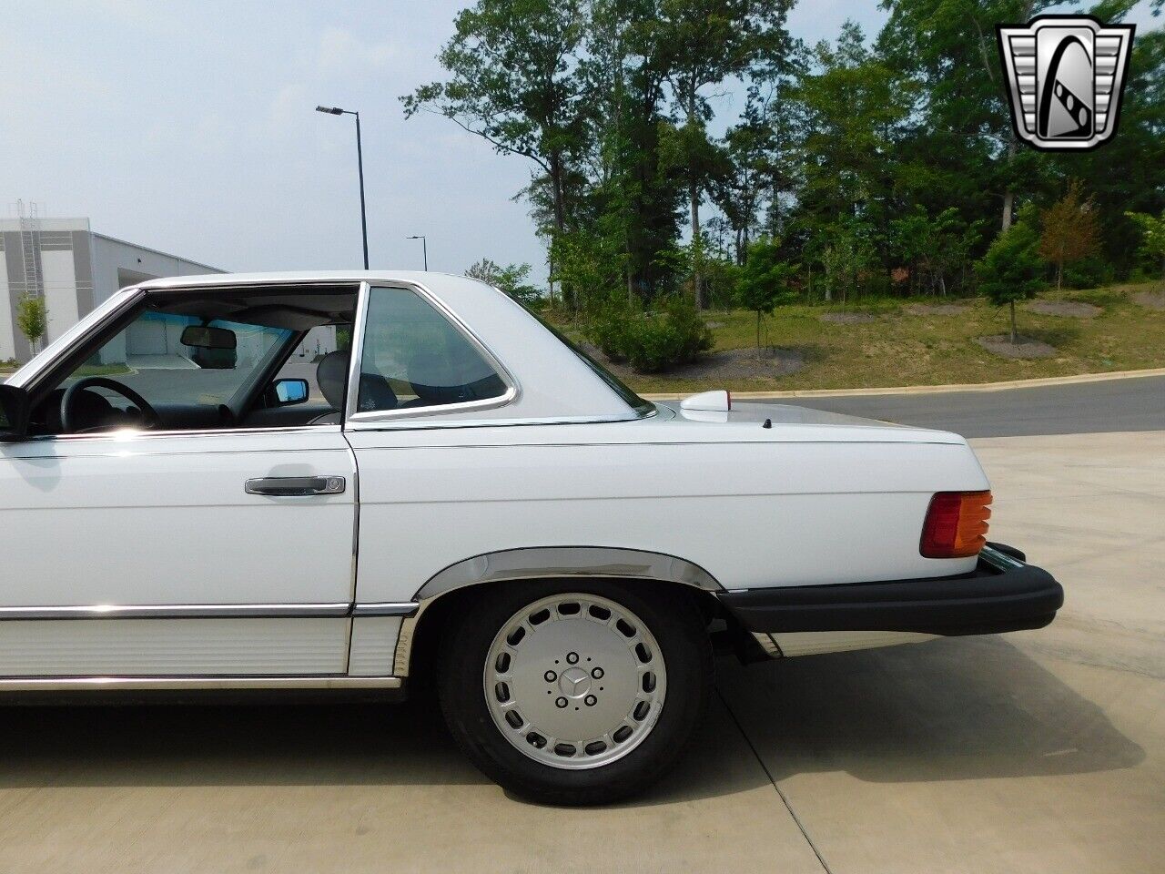 Mercedes-Benz-SL-Class-1986-7