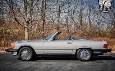 Mercedes-Benz-SL-Class-1988-3