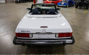 Mercedes-Benz-SL-Class-1988-4