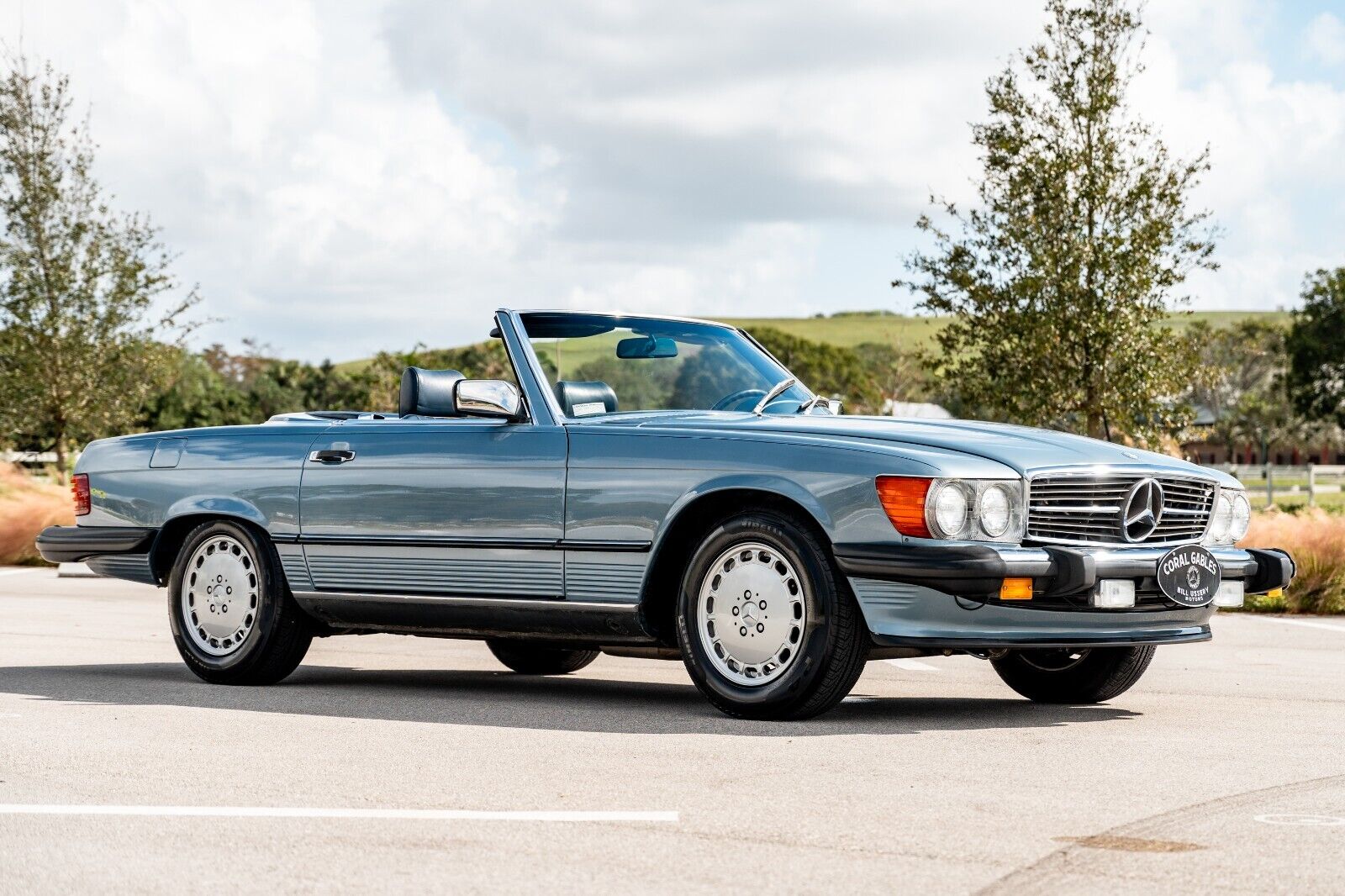 Mercedes-Benz-SL-Class-1989-1