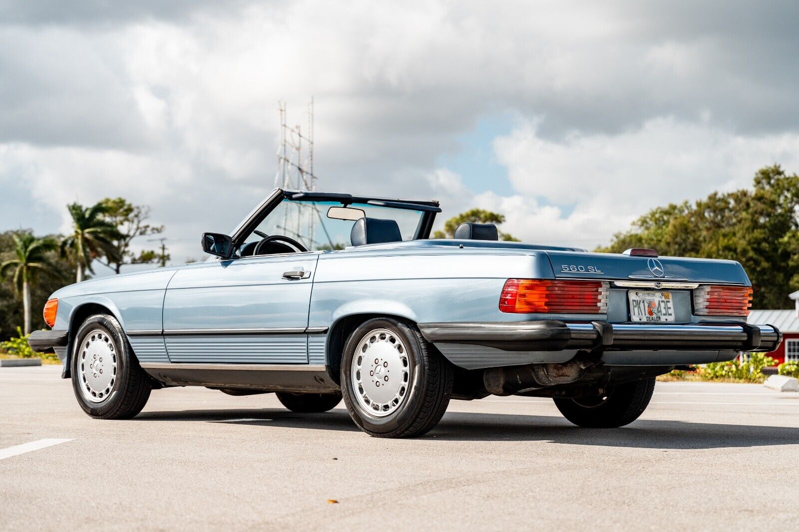 Mercedes-Benz-SL-Class-1989-5