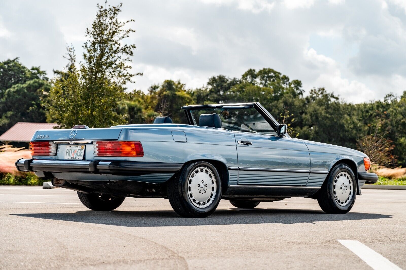 Mercedes-Benz-SL-Class-1989-7