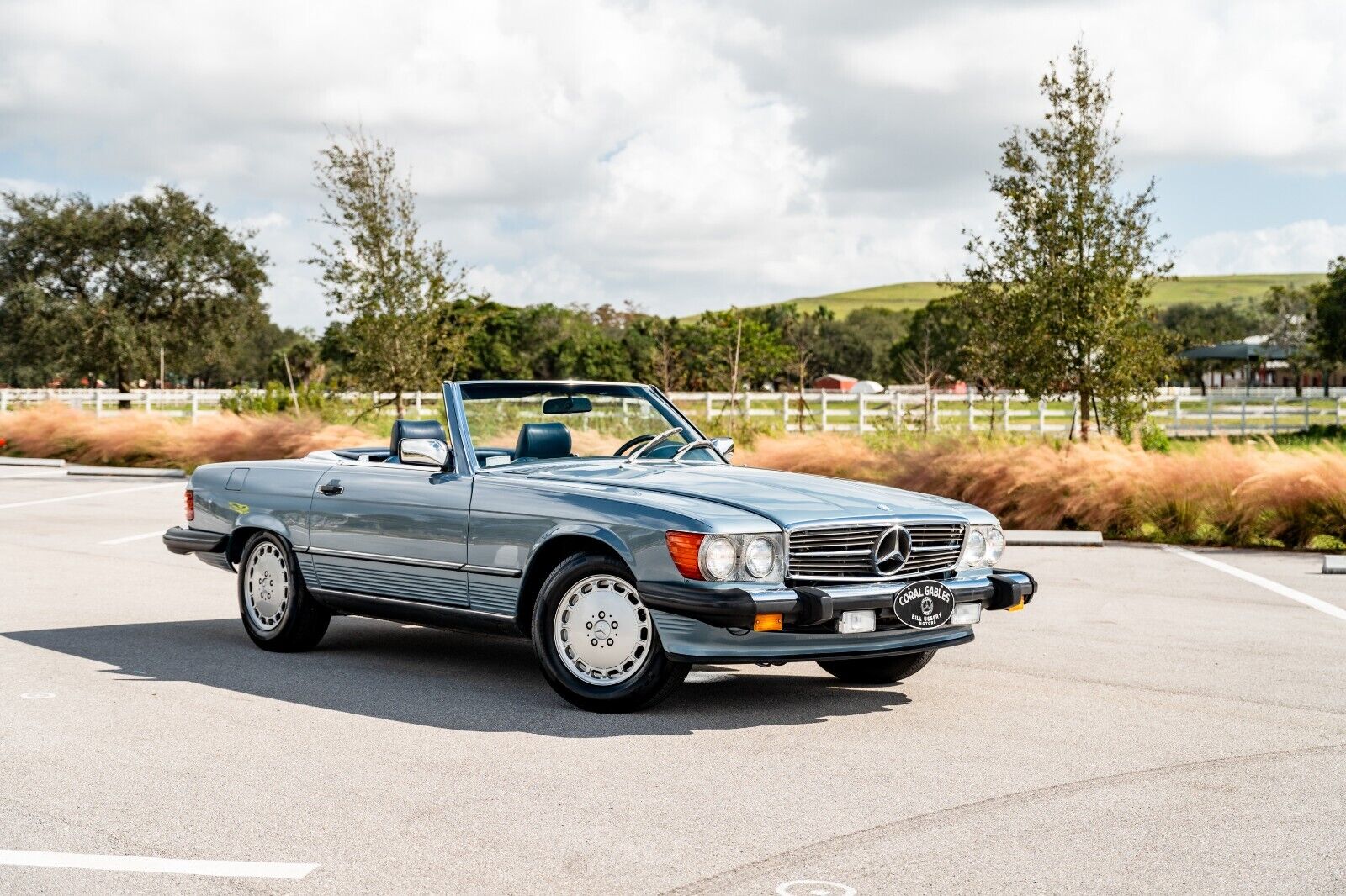 Mercedes-Benz-SL-Class-1989-9