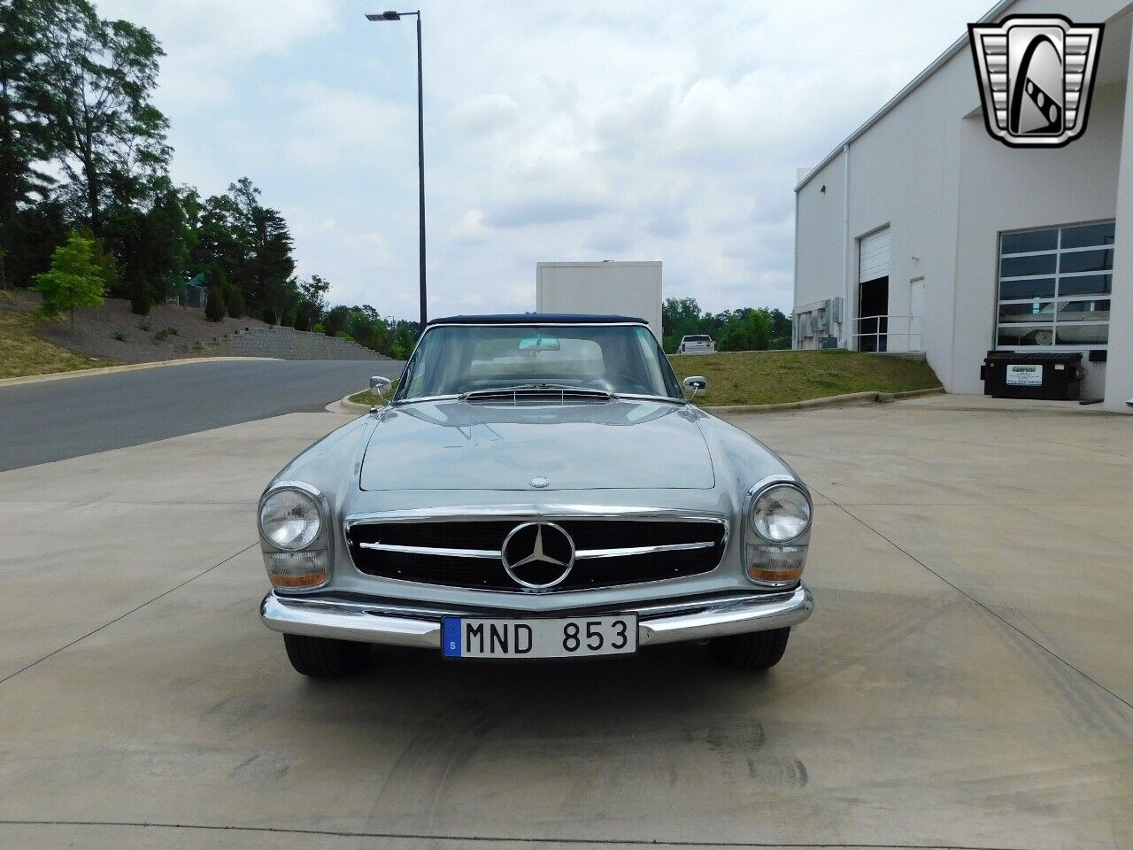 Mercedes-Benz-SL-Class-Cabriolet-1965-3